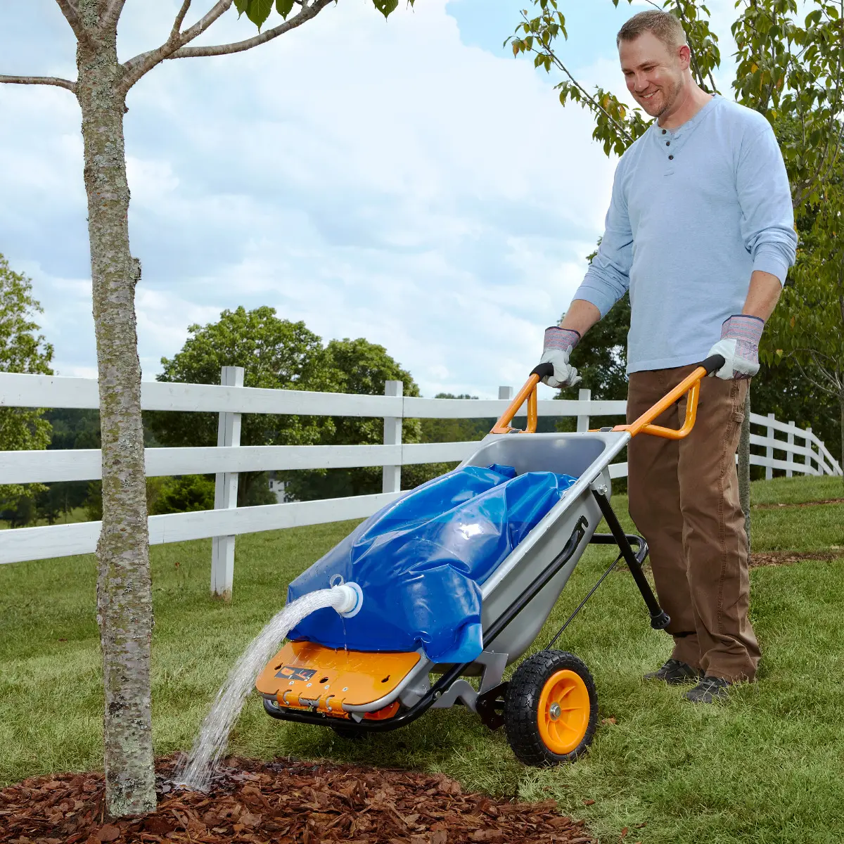 Aerocart Wheelbarrow Water Bag with Tub Liner | WA0229 | WORX