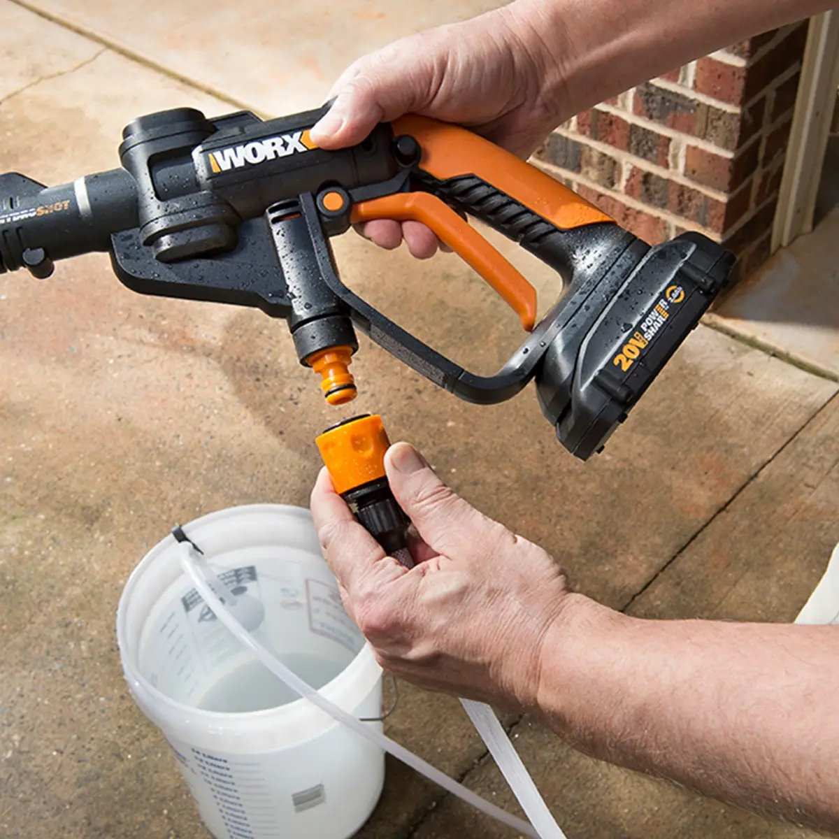 【くろ】②NITROPOWER WARHEAD 20V Hydroshot Portable Power Cleaner Value Bundle | WORX