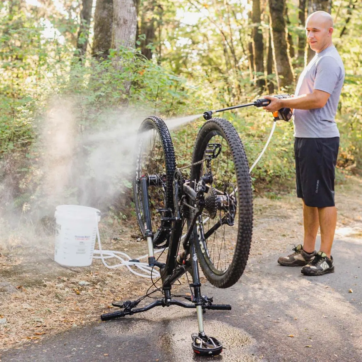 40V 450 PSI Hydroshot Portable Power Cleaner | WORX CA