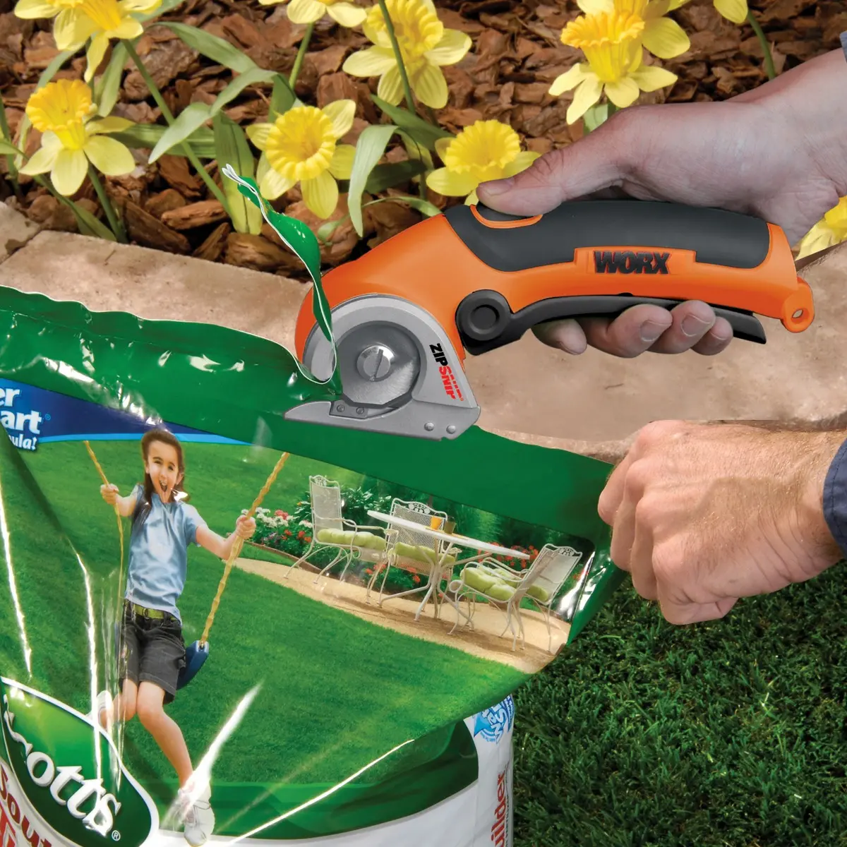 Cordless Electric Scissors | ZipSnip - WX081L | WORX