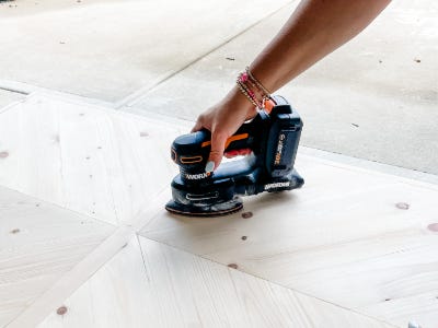 using worx sander to sand down top of surface