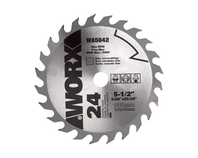5 1/2 inch wood-cutting blade included