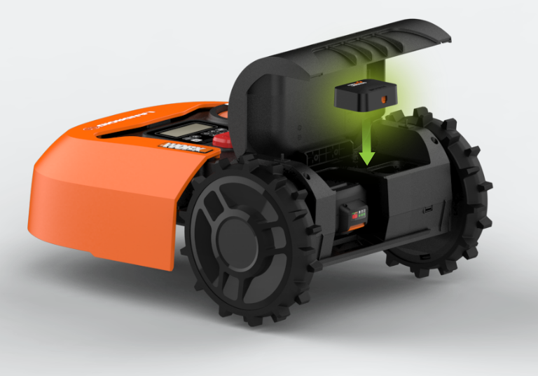 back of the landroid with a green arrow pointing to the power share battery